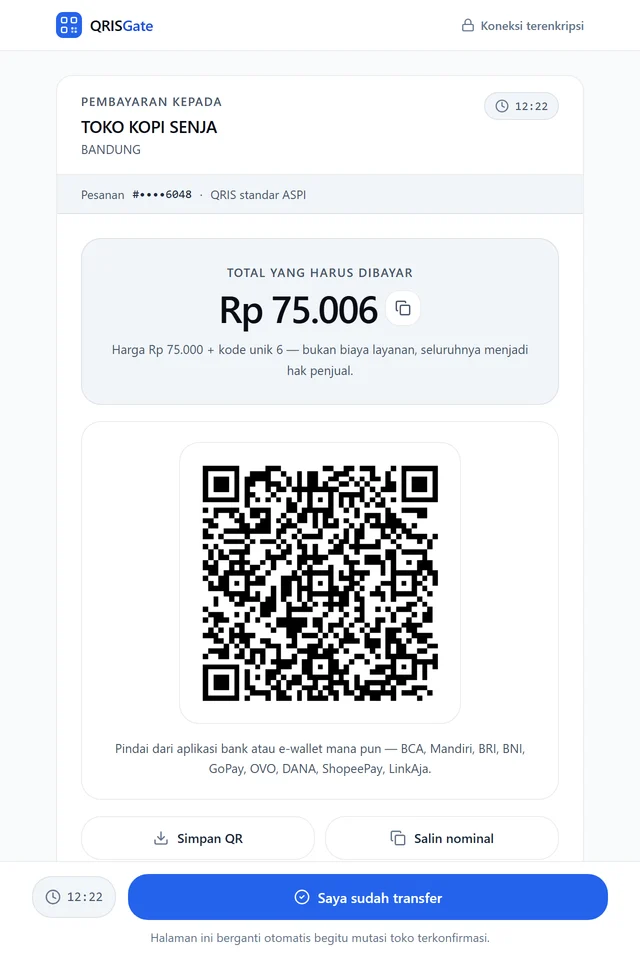 Halaman checkout QRIS yang dilihat pembeli: total nominal dengan kode unik, peringatan akun pengirim, dan kode QR untuk dipindai